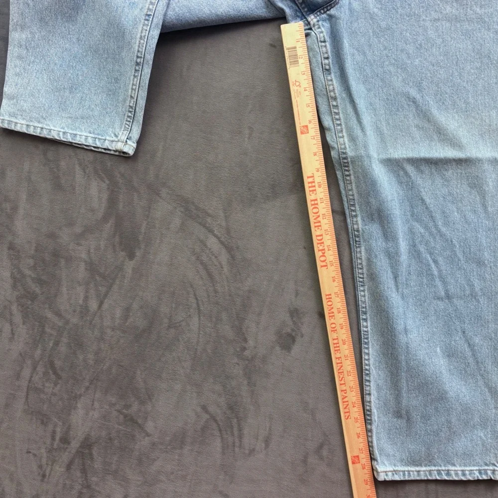 Eddie Bauer Relaxed Fit Mens Light Wash Denim Jeans 42x30 Straight Leg Blue